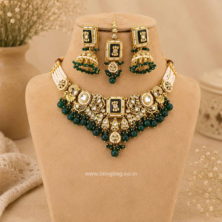 Emerald Pashmora Kundan Jewellery Set