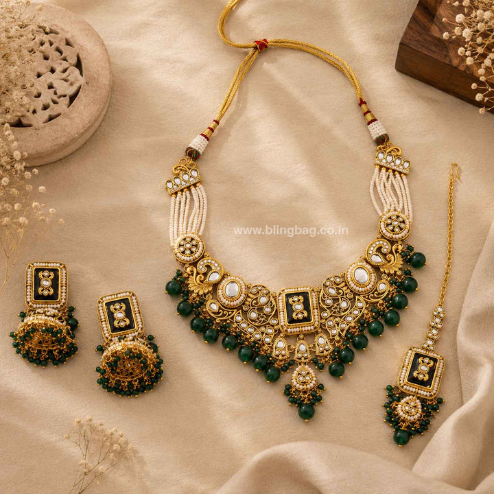 Emerald Pashmora Kundan Jewellery Set