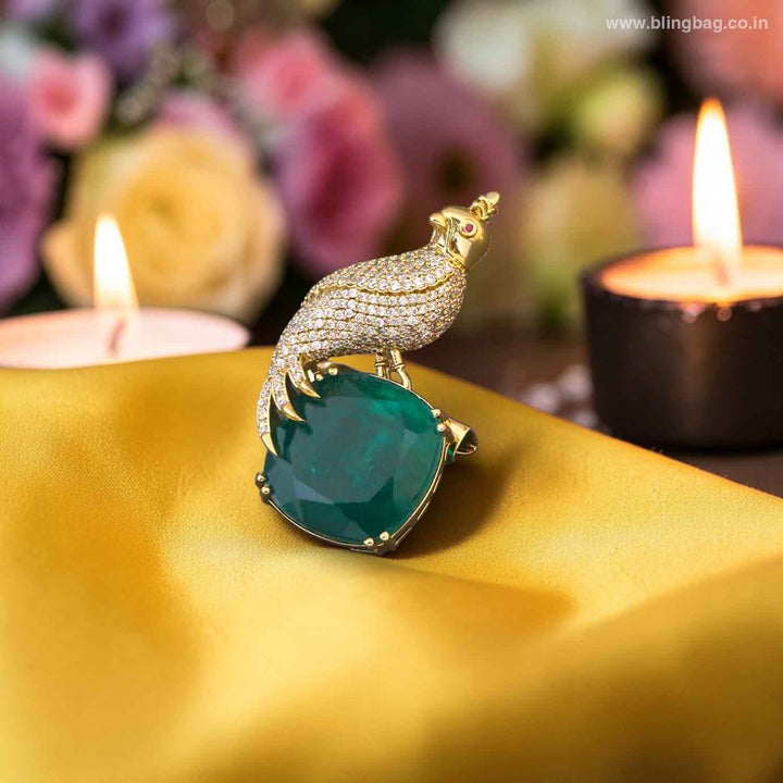 Emerald Peacock Crest Brooch