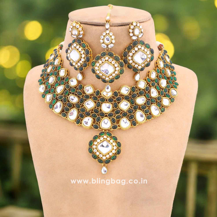 Emerald Priyamvada Kundan Jewellery Set