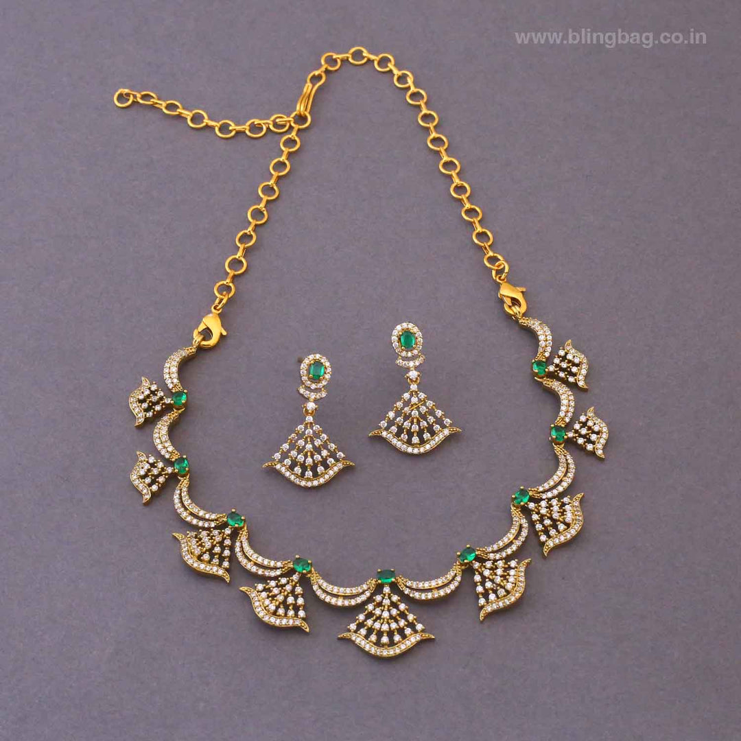 Emerald Selaira Victorian Jewellery Set - New Arrival