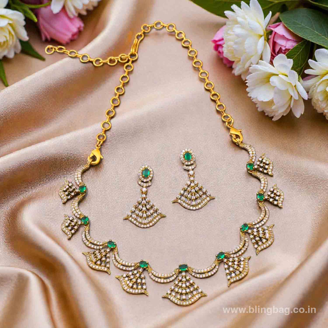 Emerald Selaira Victorian Jewellery Set - New Arrival