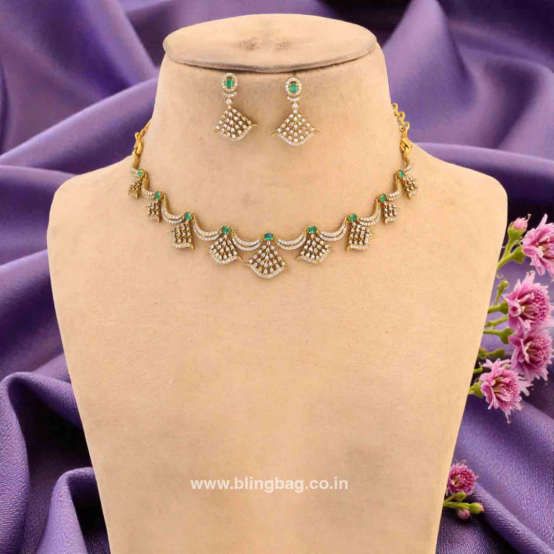 Emerald Selaira Victorian Jewellery Set - New Arrival