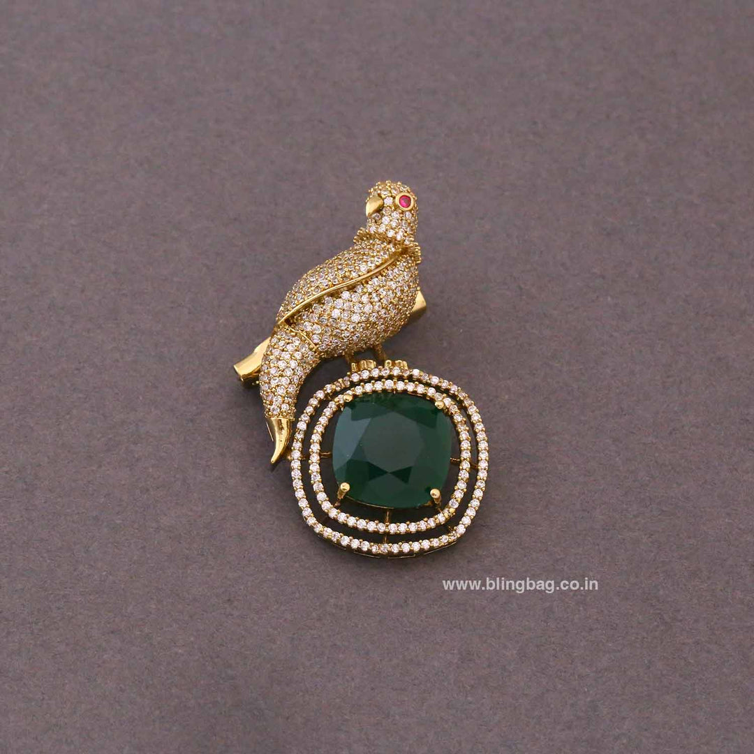 Emerald Sparrow Bird Brooch