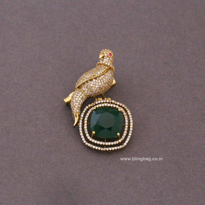 Emerald Sparrow Bird Brooch