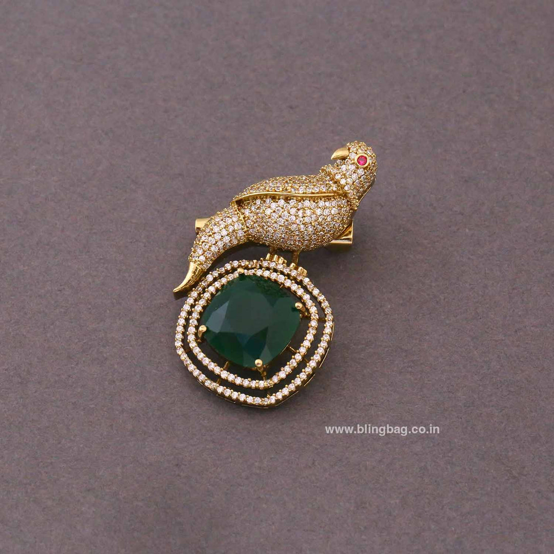 Emerald Sparrow Bird Brooch