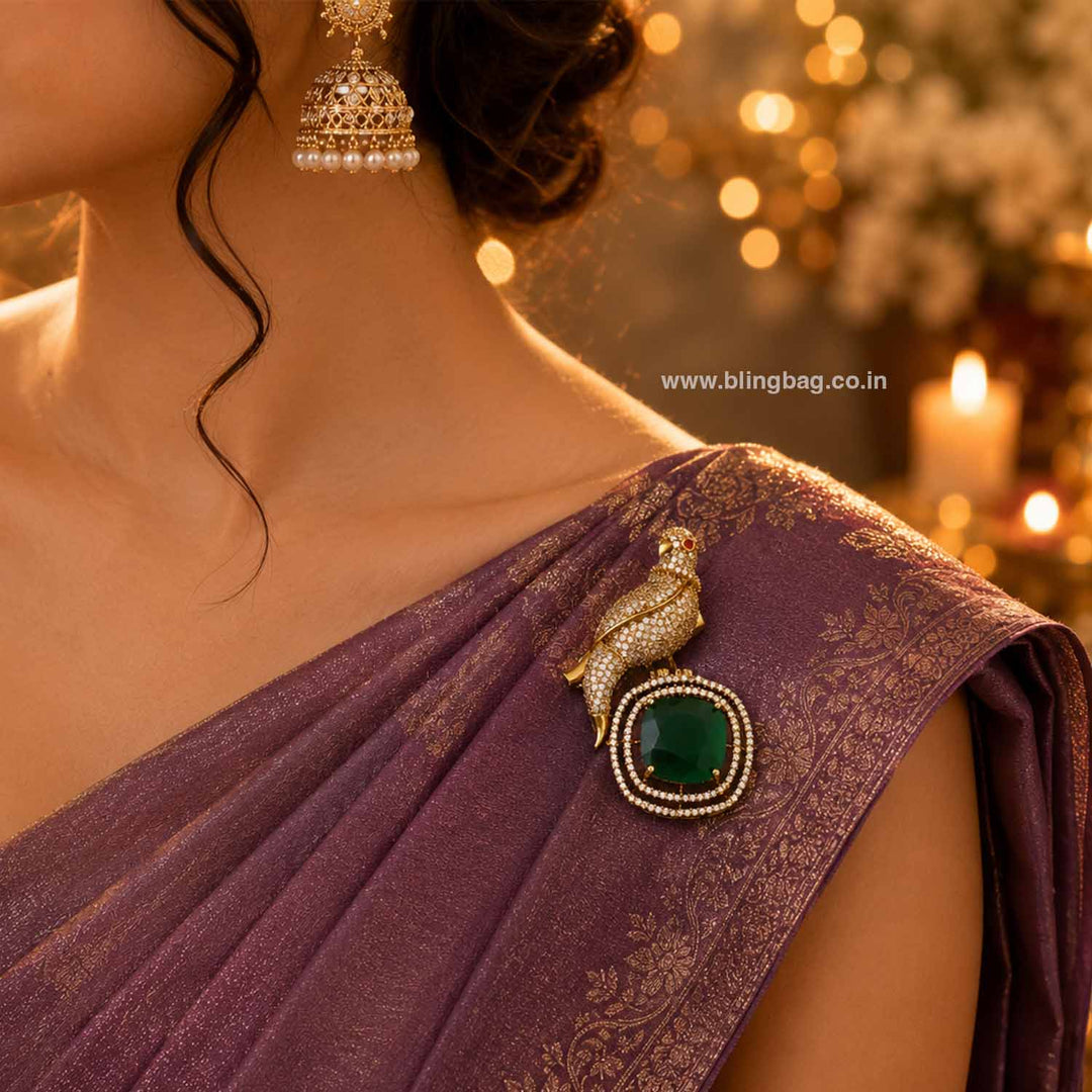 Emerald Sparrow Bird Brooch