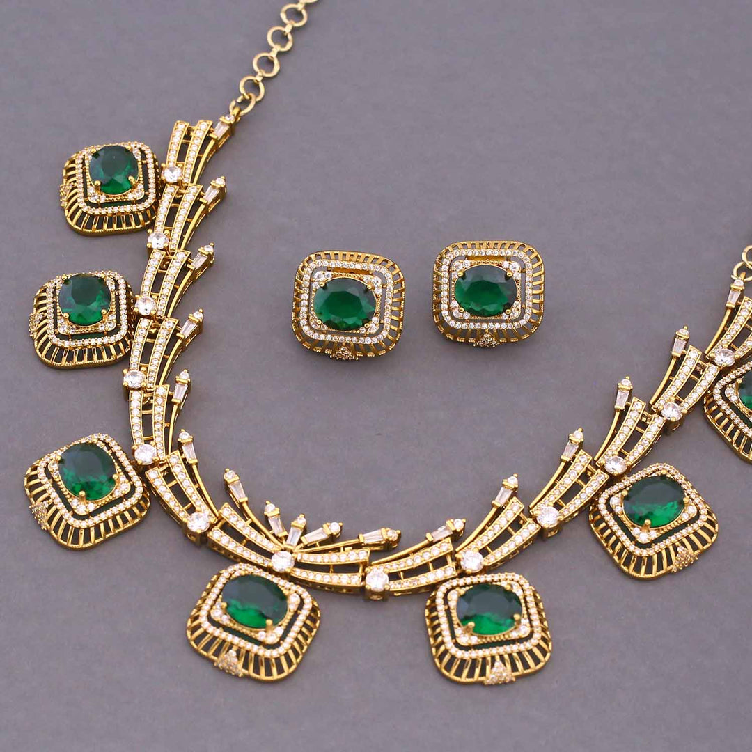 Emerald Syaami Victorian Jewellery Set - New Arrival