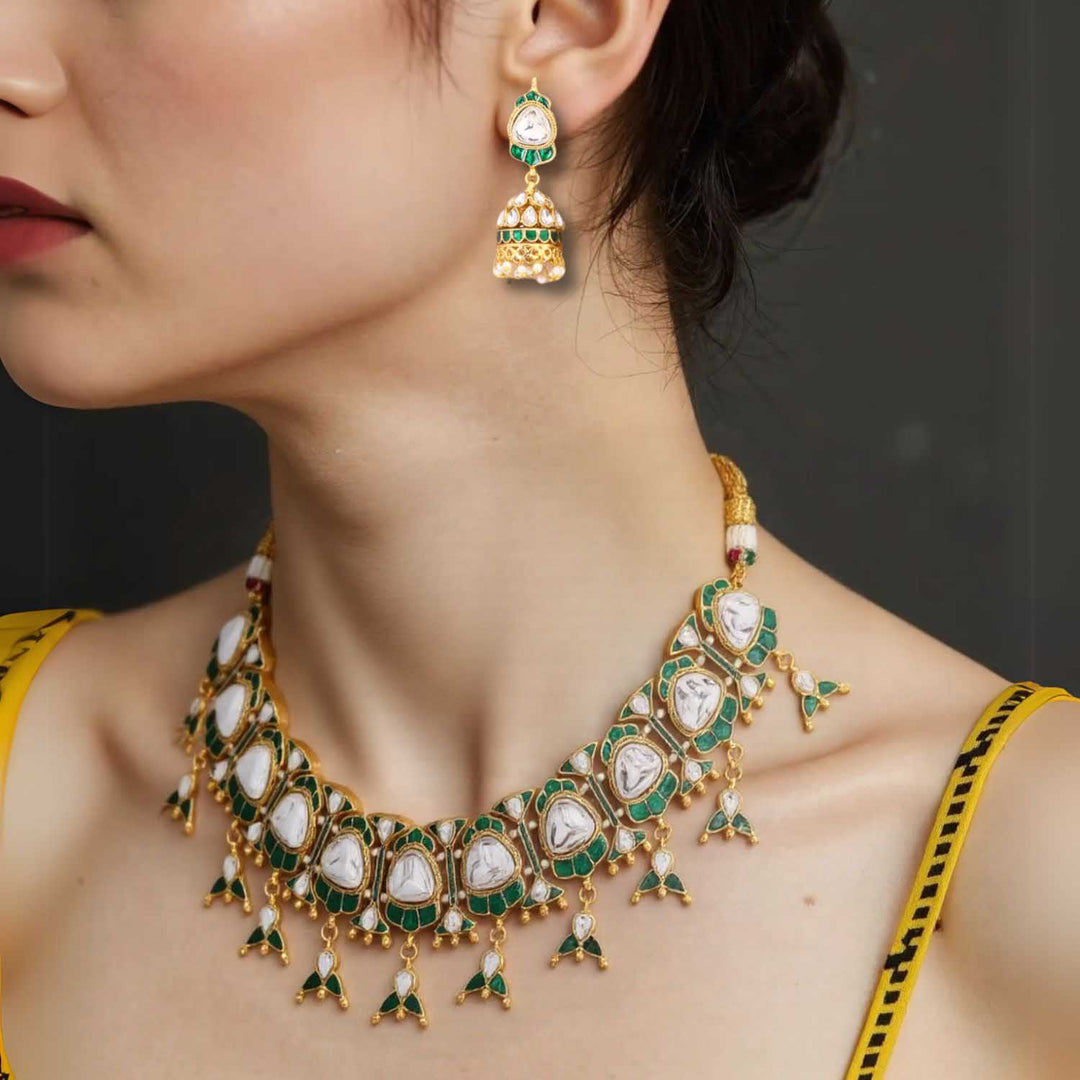 Emerald Taruja  Kundan Jewellery Set