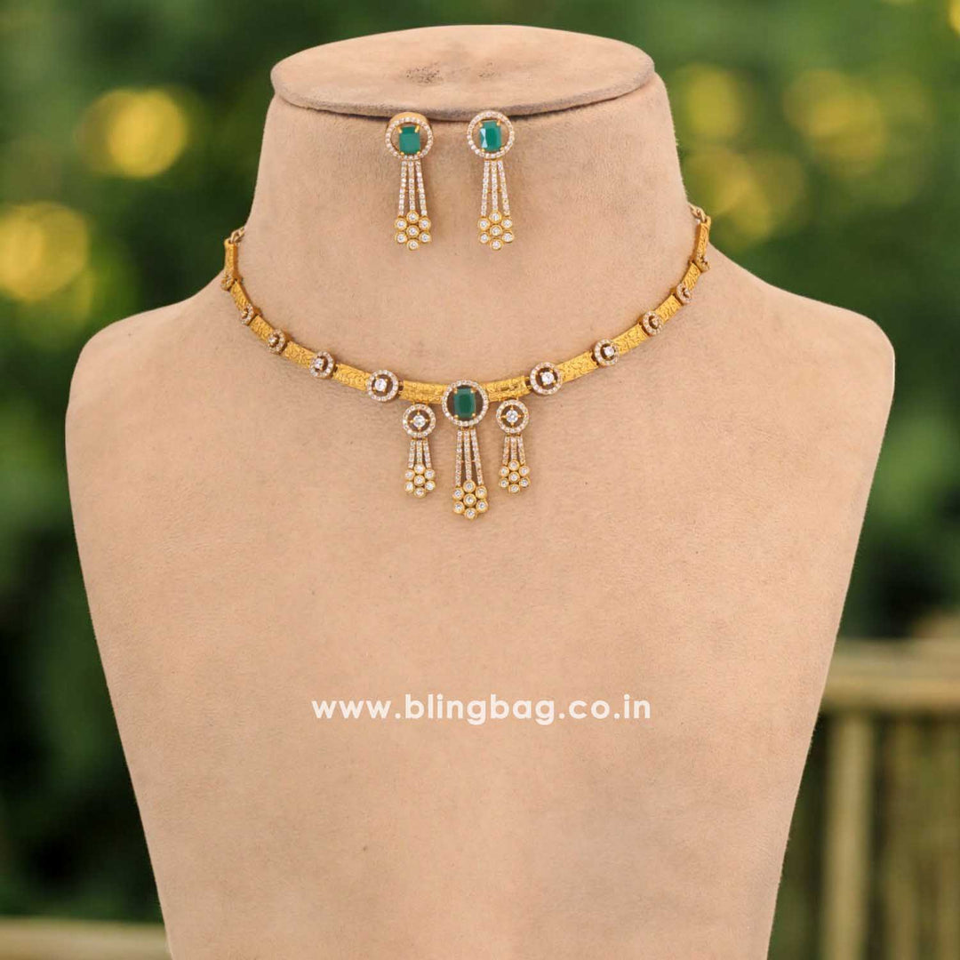 Emerald Vyshra Antique Jewellery Set - New Arrival