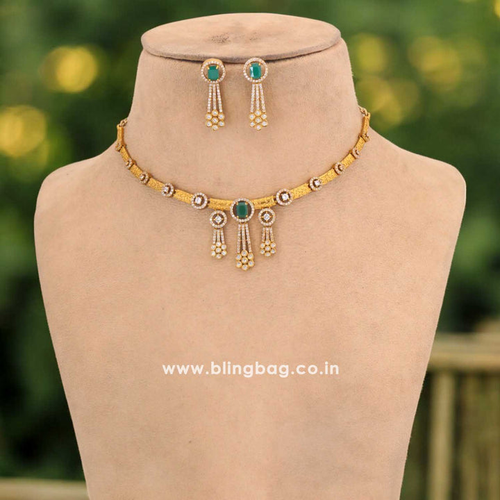 Emerald Vyshra Antique Jewellery Set - New Arrival