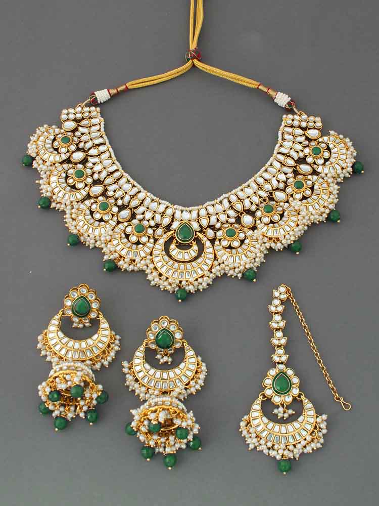 Emerald Aruna Jewellery Set