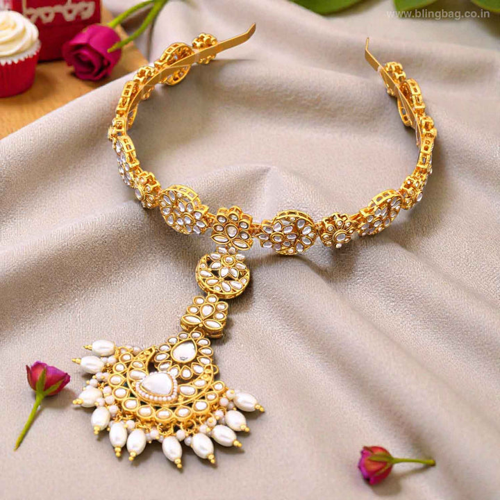 Golden Aanyasha Hairband With Tikka
