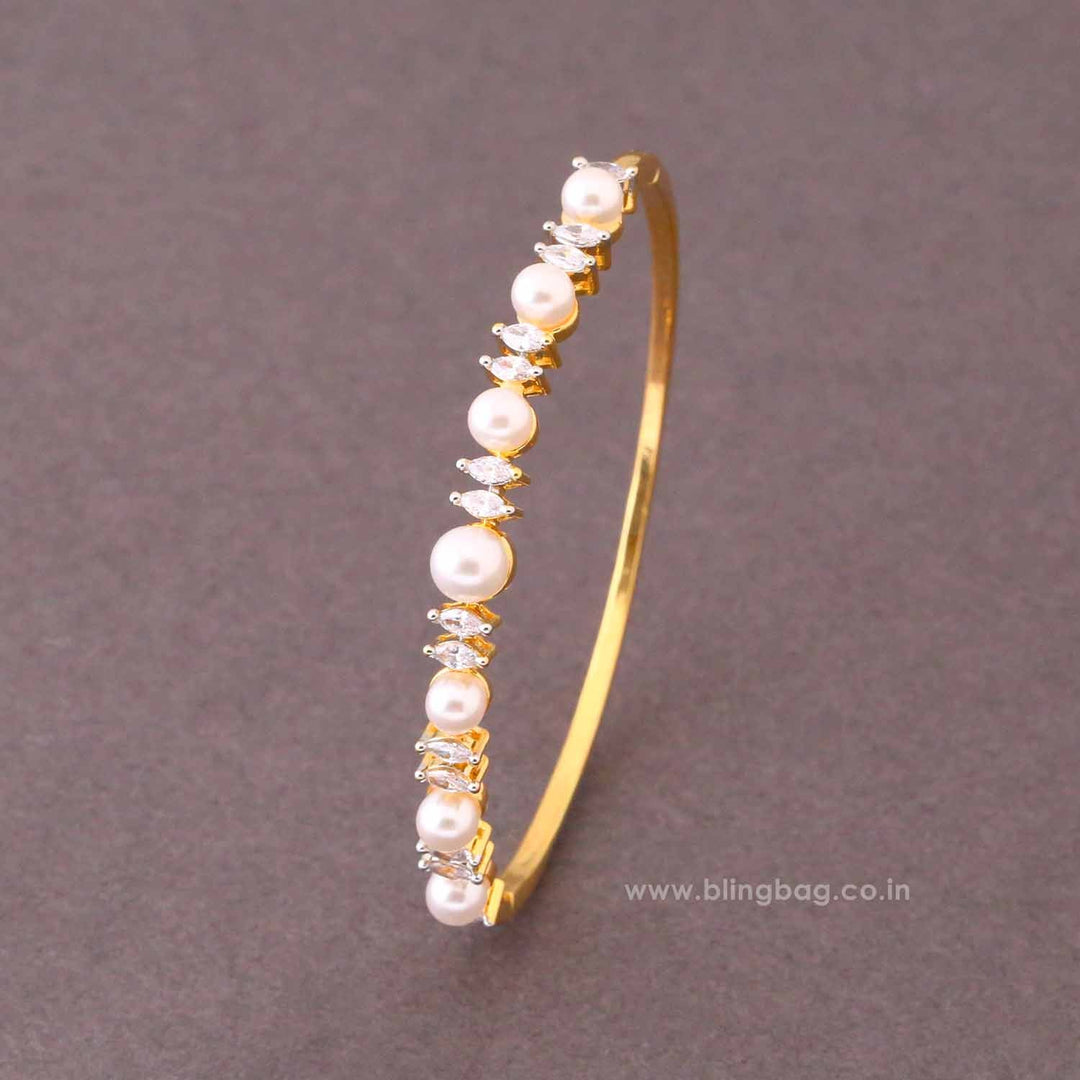 Golden Alice Bracelet