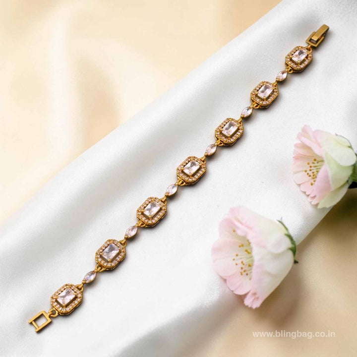 Golden Anesaa Victorian Bracelet