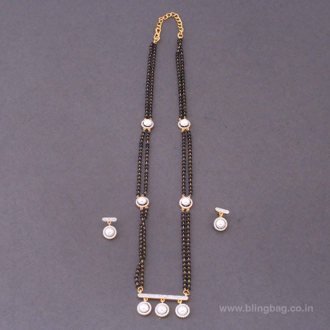 Golden Aruni Mangalsutra Set