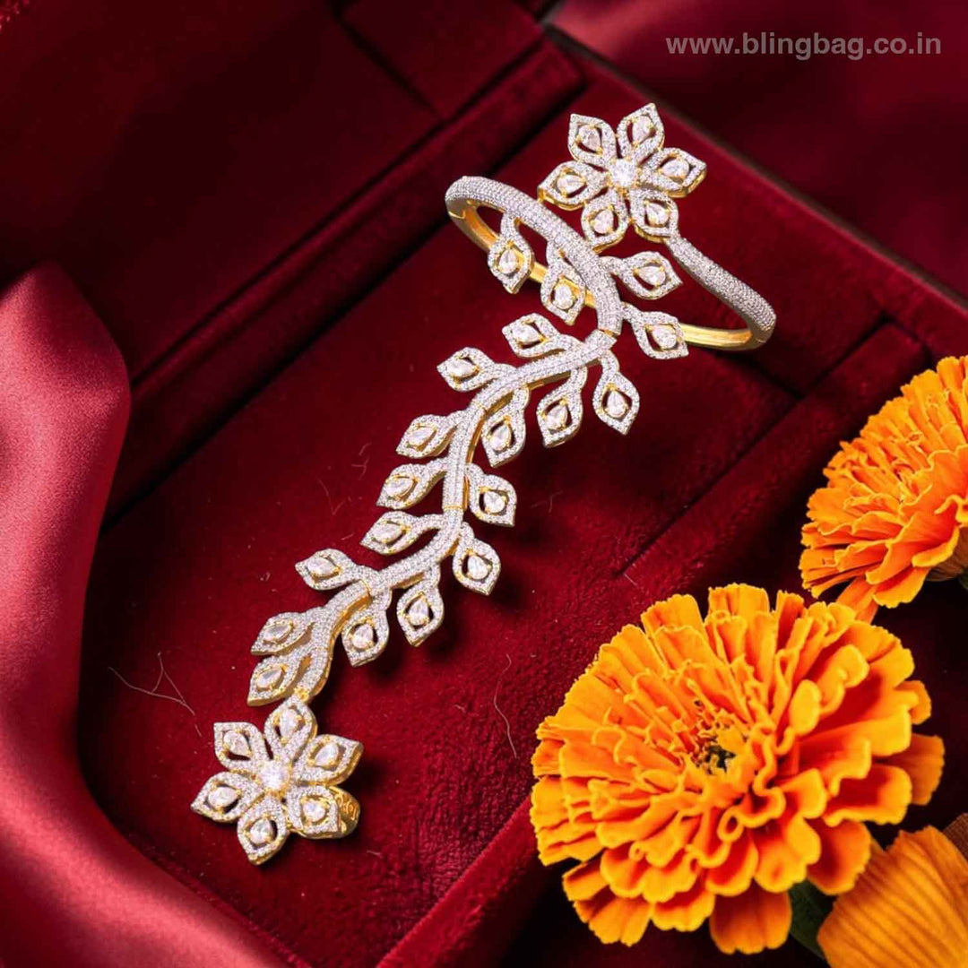 Golden Camilaa Zirconia Hath Phool