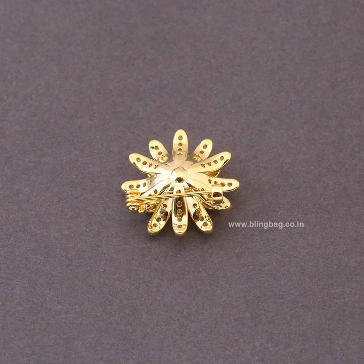 Golden Daisy Brooch
