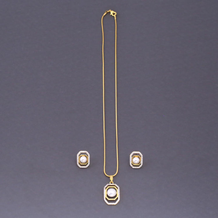 Golden Darla Zirconia Pendant Set