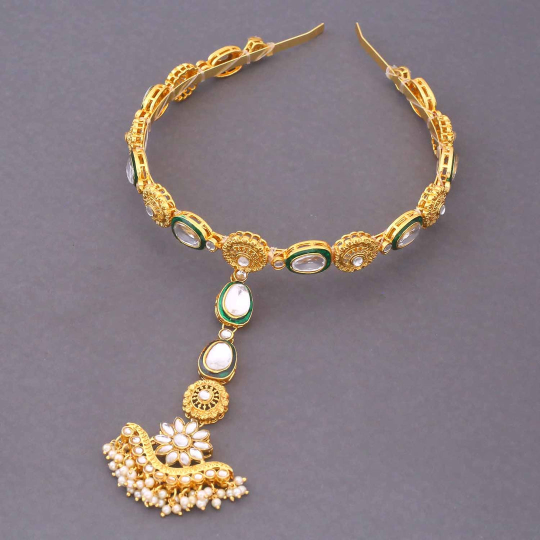 Golden Kalpita Hairband With Tikka