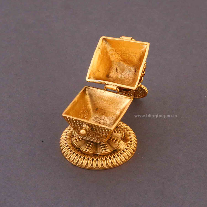 Golden Khiyaal Sindoor Dani