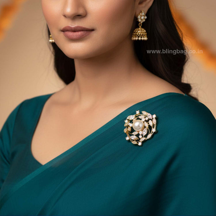 Golden Leaf Circle Brooch