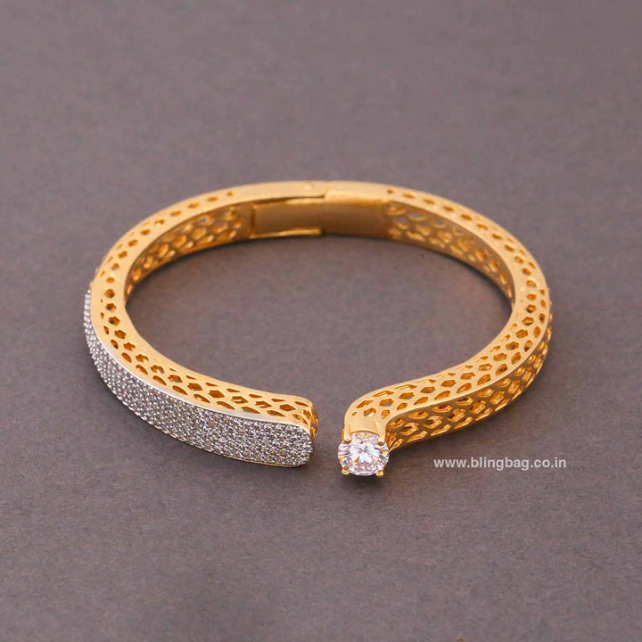 Golden Letae Zirconia Bracelet