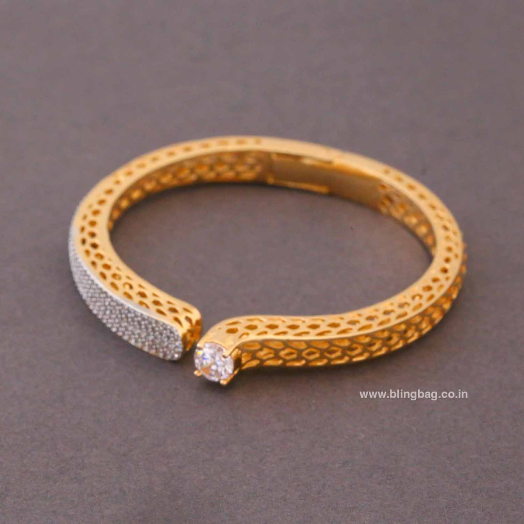 Golden Letae Zirconia Bracelet