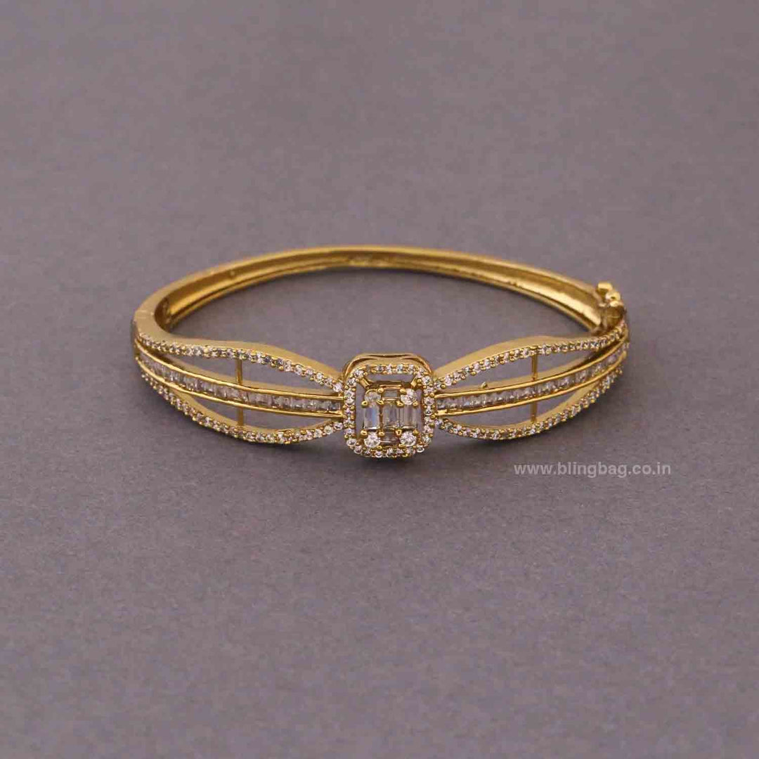 Golden Mariaa Victorian Bracelet