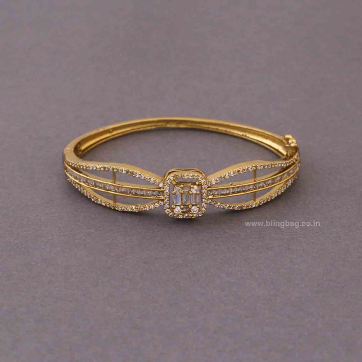 Golden Mariaa Victorian Bracelet