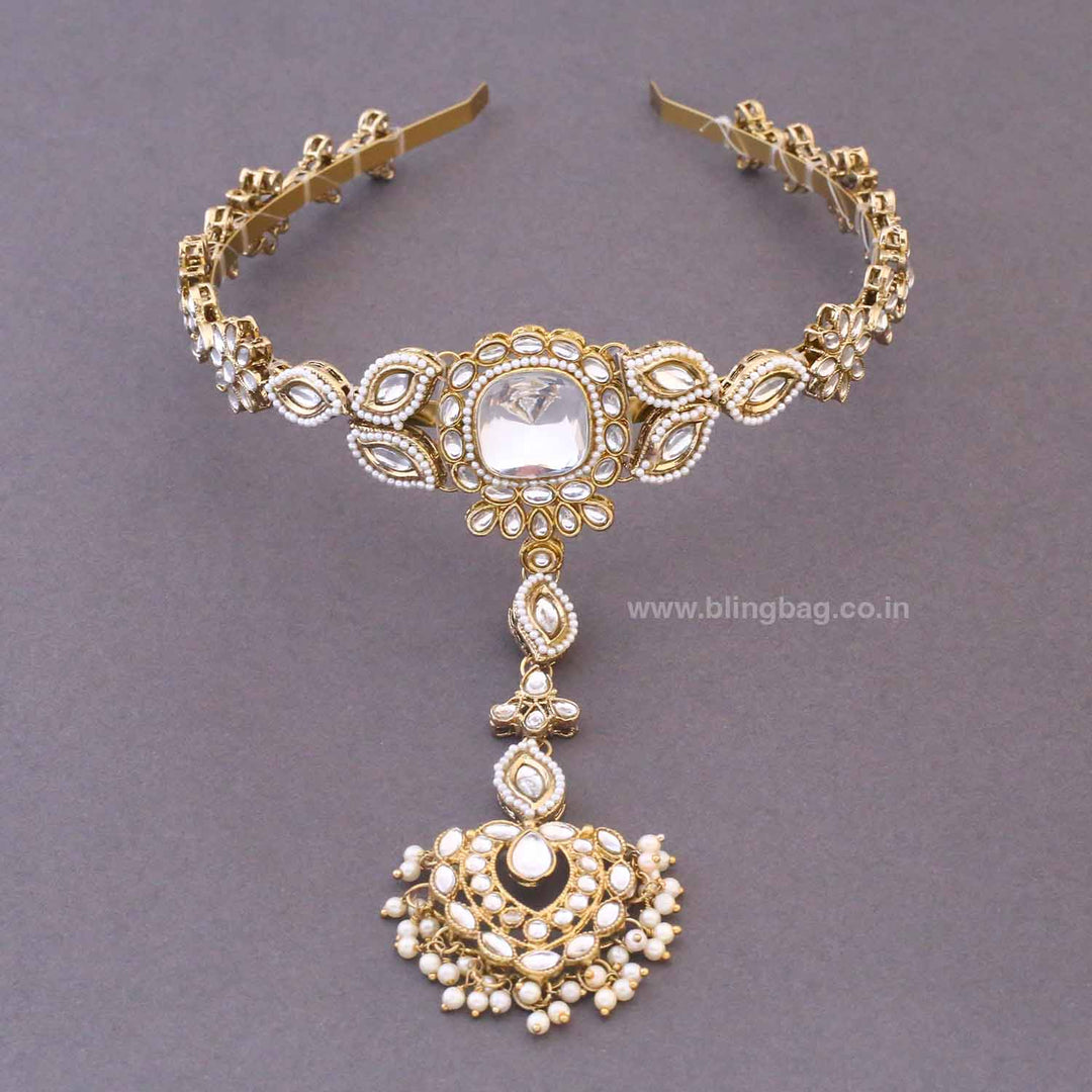 Golden Mohishree Hairband With Tikka