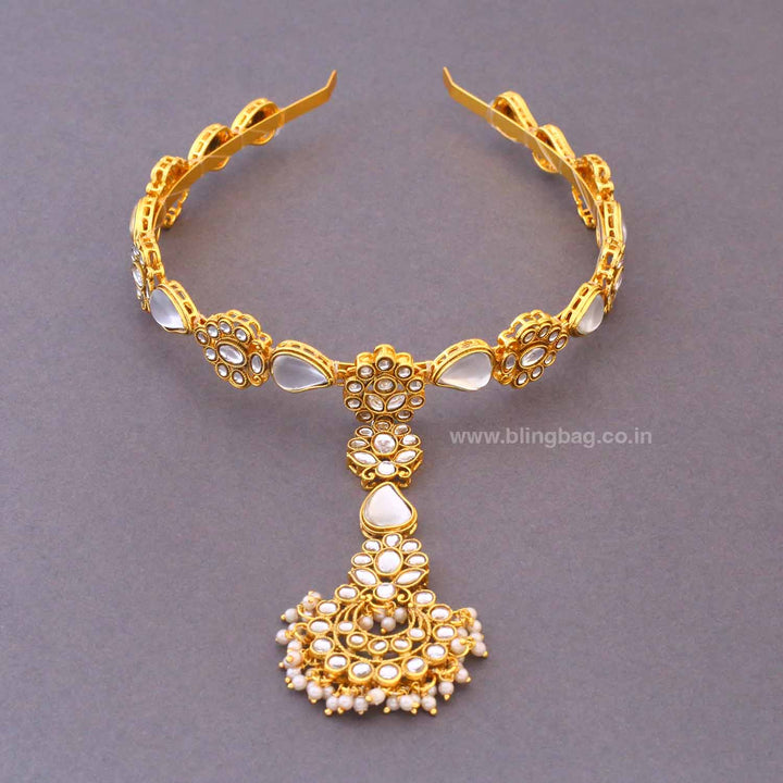 Golden Mourta Hairband With Tikka