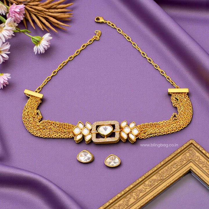 Golden Myraa Antique Jewellery Set