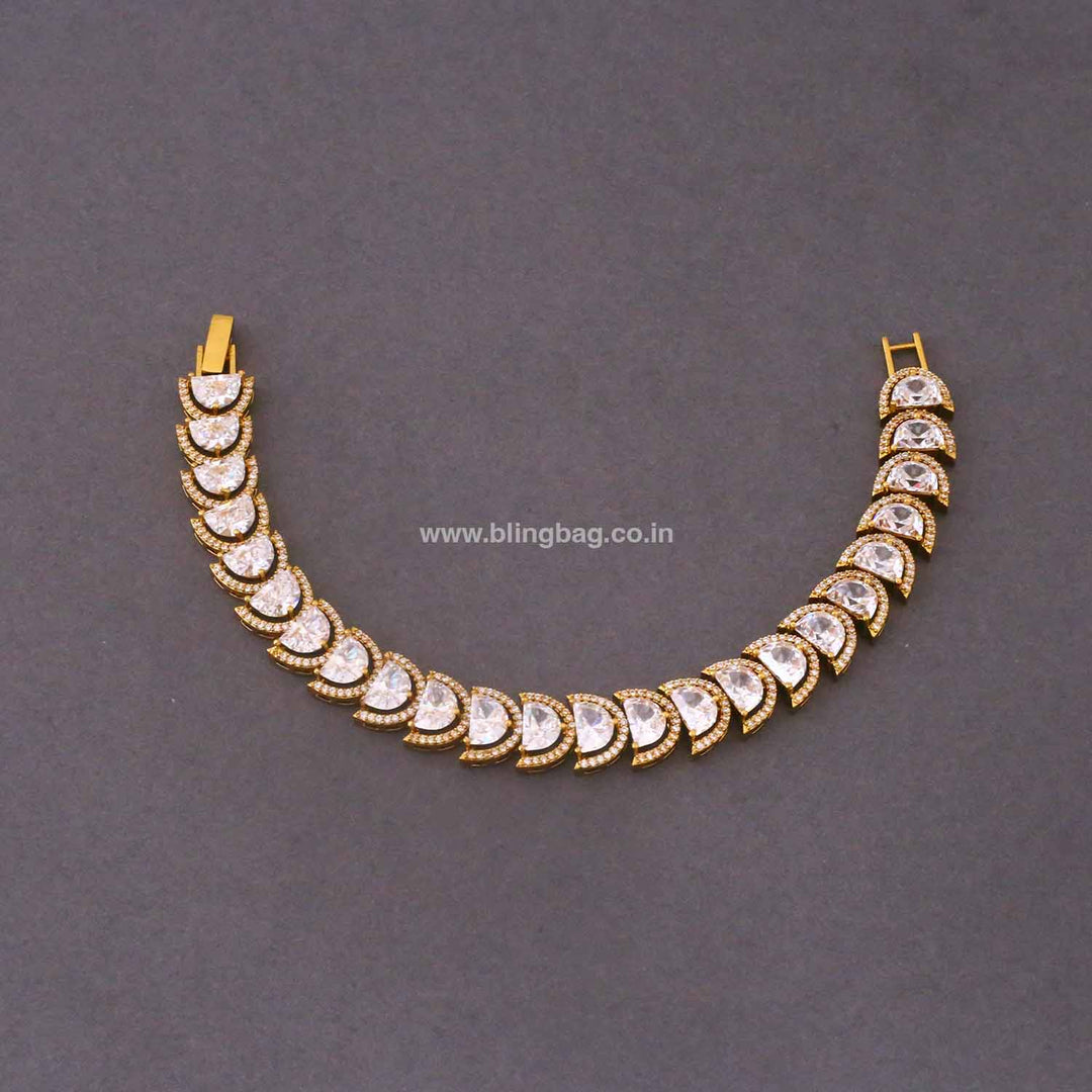 Golden Parrisa Victorian Bracelet
