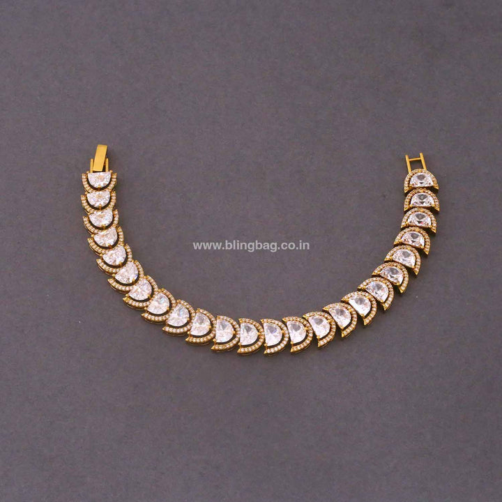 Golden Parrisa Victorian Bracelet