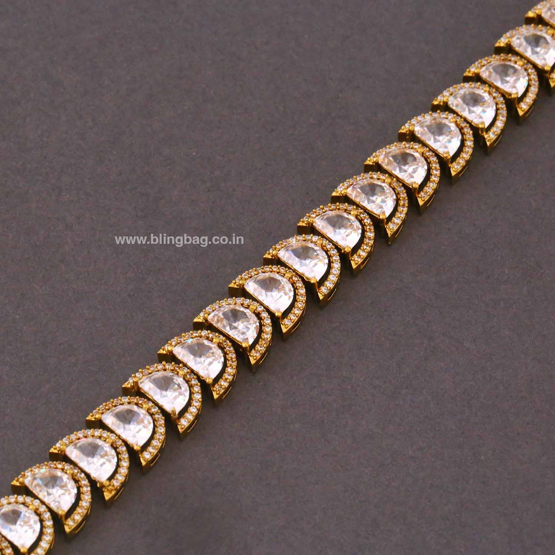 Golden Parrisa Victorian Bracelet