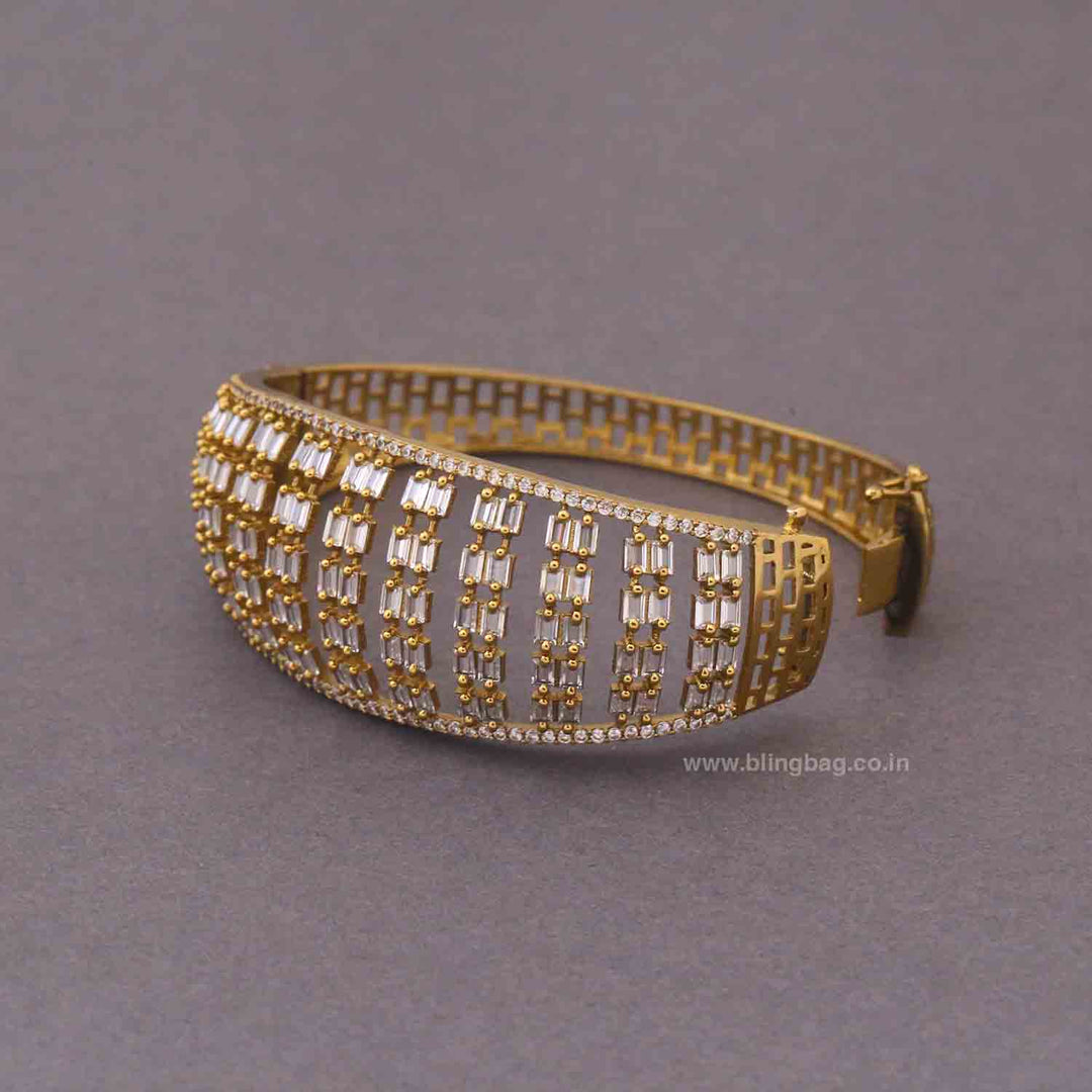 Golden Rubyia Victorian Bracelet