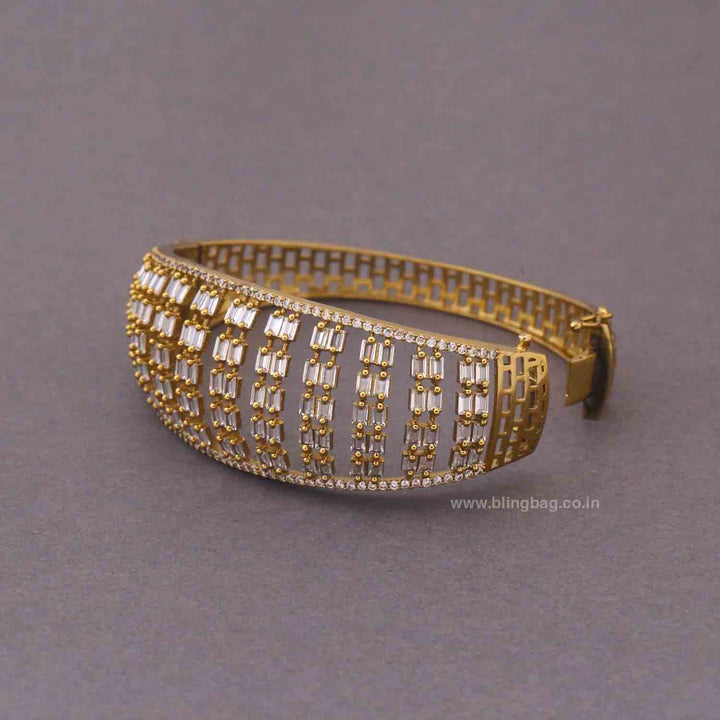 Golden Rubyia Victorian Bracelet