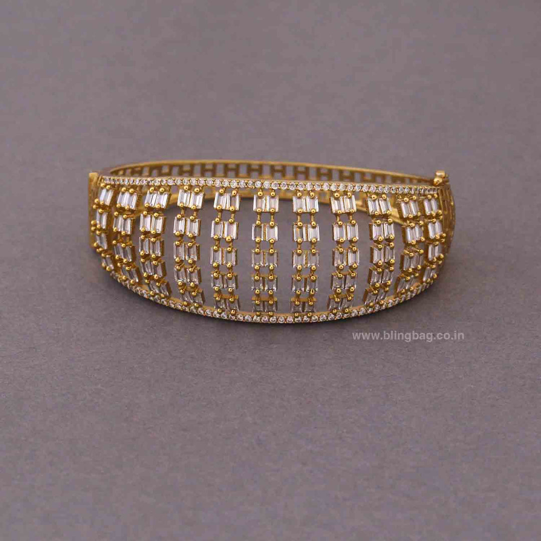 Golden Rubyia Victorian Bracelet