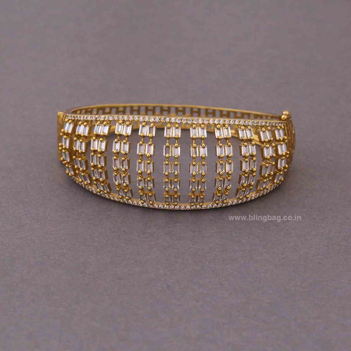 Golden Rubyia Victorian Bracelet