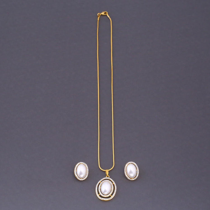 Golden Stevie Zirconia Pendant Set