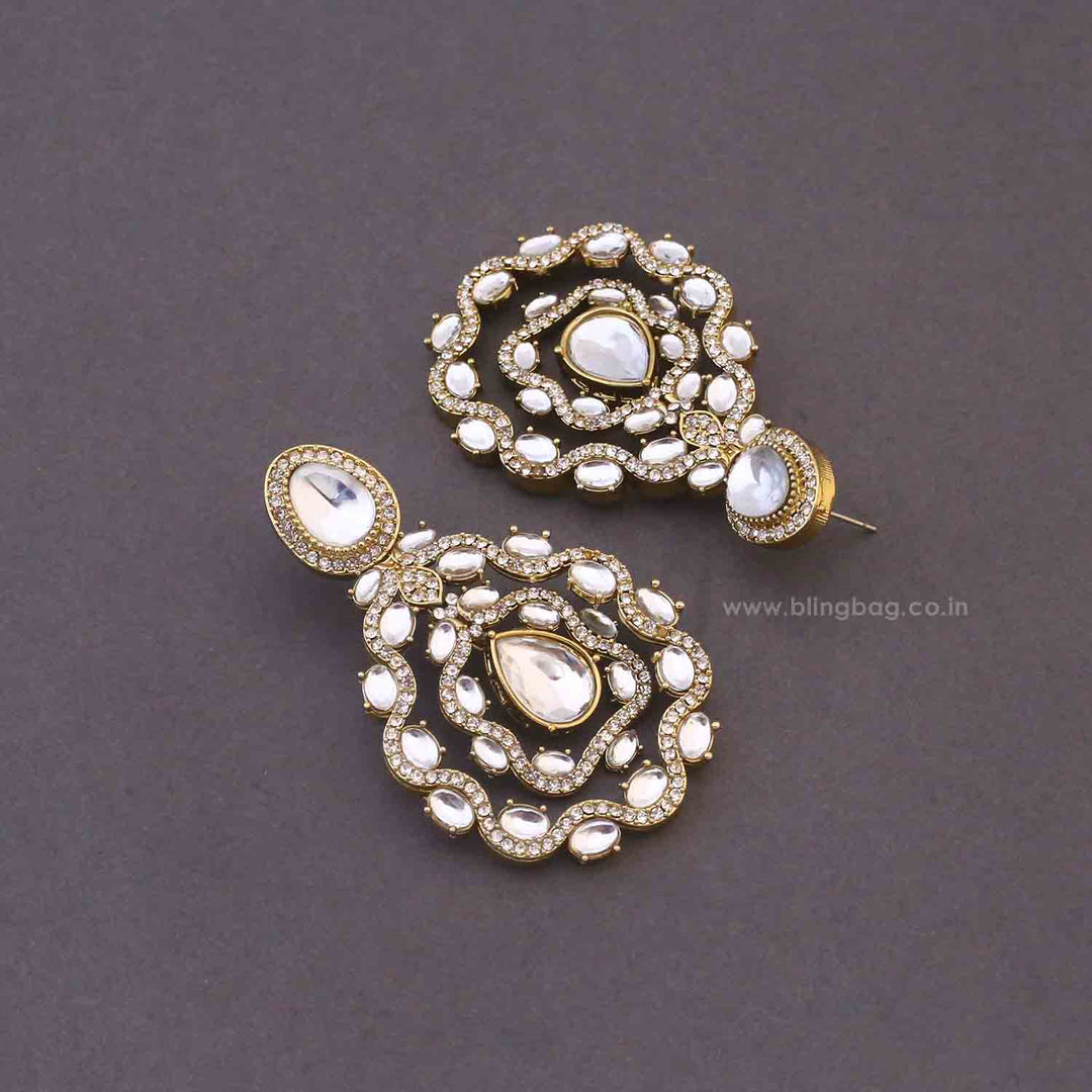 Golden Tanzila Chandbalis