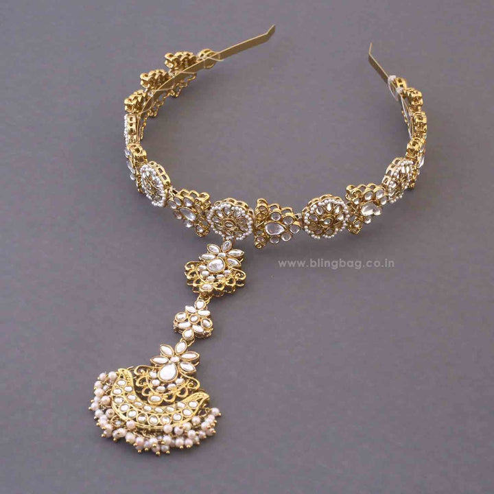 Golden Tashvi Hairband With Tikka