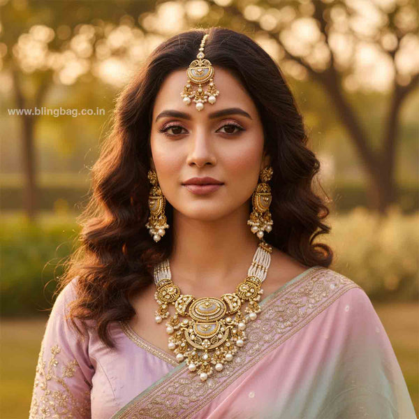 Ivory Bhavyaa Kundan Jewellery Set