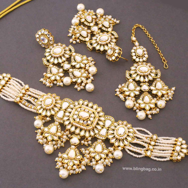 Ivory Dayanita Kundan Jewellery Set