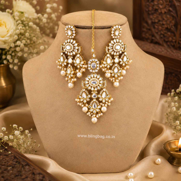 Ivory Dayanita Kundan Jewellery Set