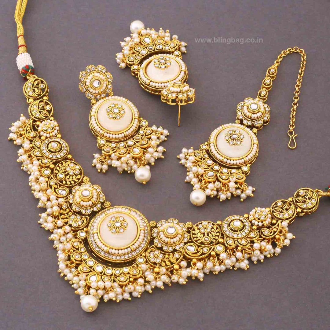 Ivory Diyaa Kundan Jewellery Set