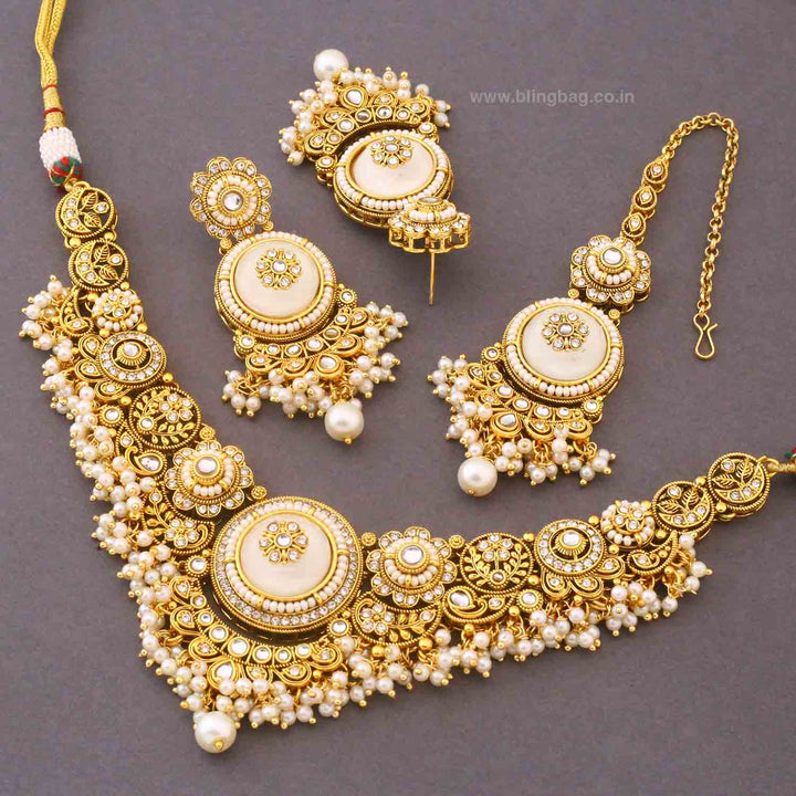 Ivory Diyaa Kundan Jewellery Set