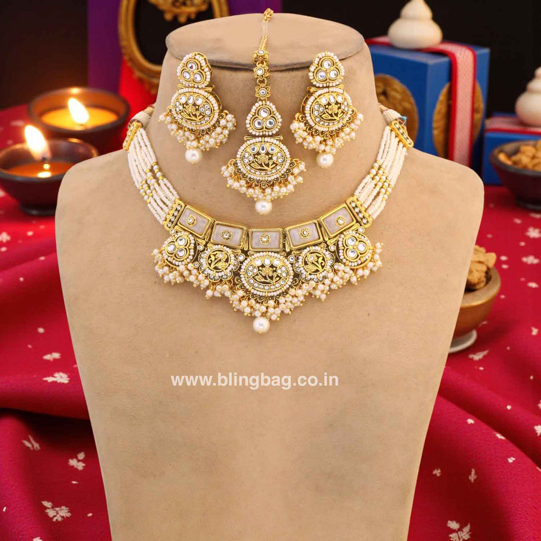 Ivory Gyanada Kundan Jewellery Set