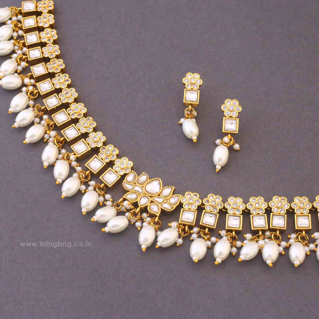 Ivory Hridya Antique Jewellery Set - New Arrival